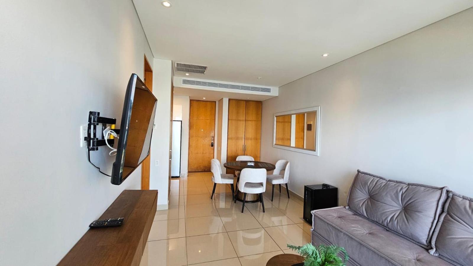Apartamento En Edificio H2 Bocagrande Cerca Al Mar
