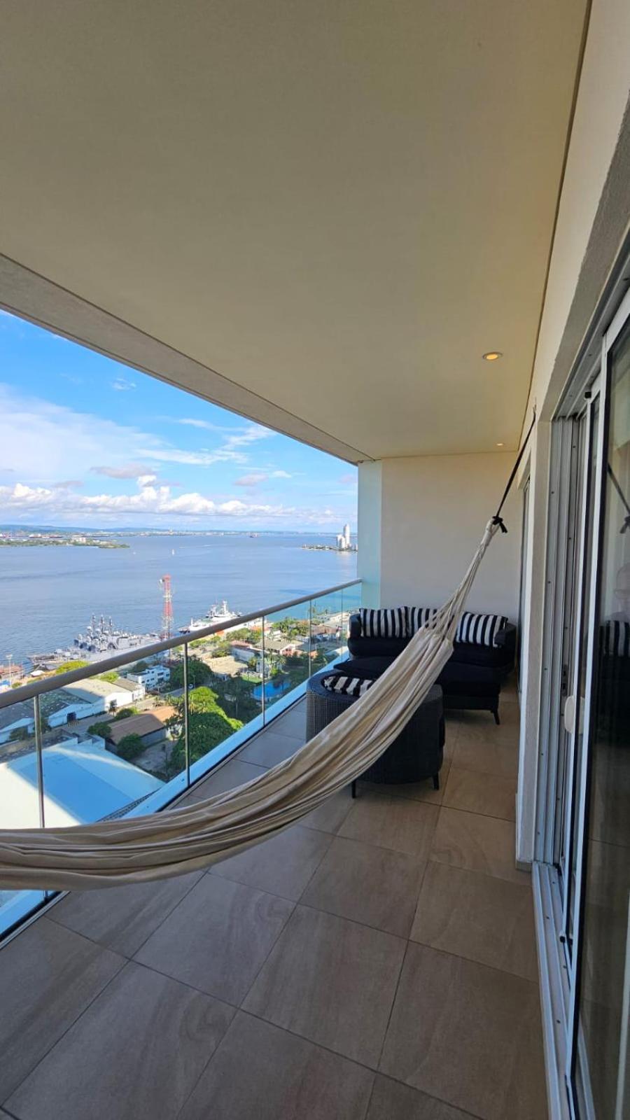 En Edificio H2 Bocagrande Cerca Al Mar * Cartagena