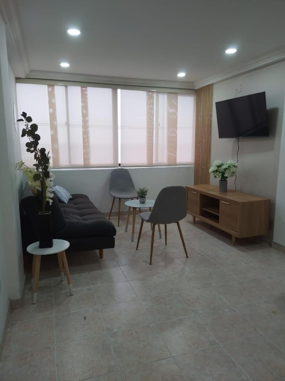Apto Espectacular Frente Al Mar Apartamento