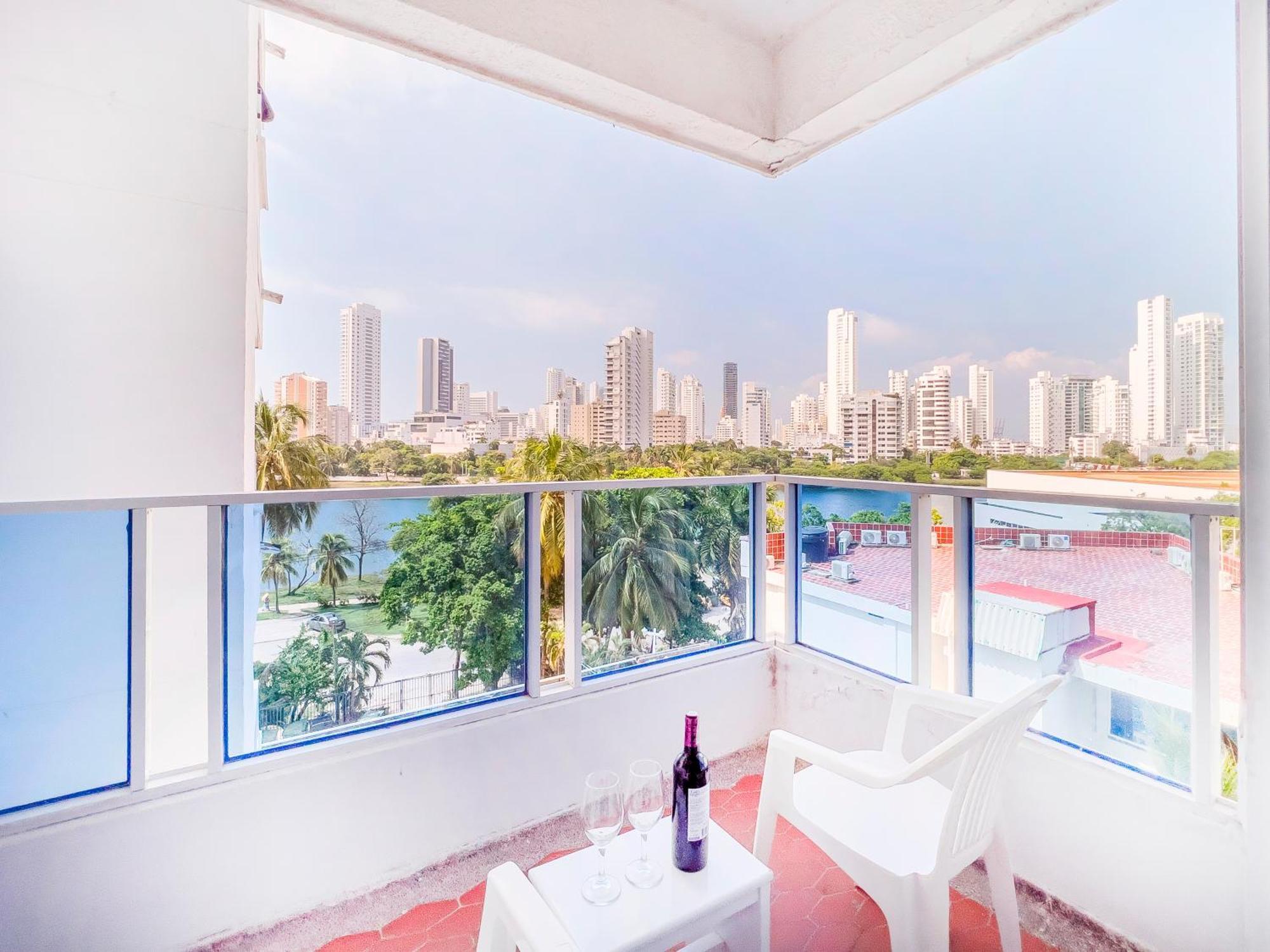 Apto 891 Apartamento *