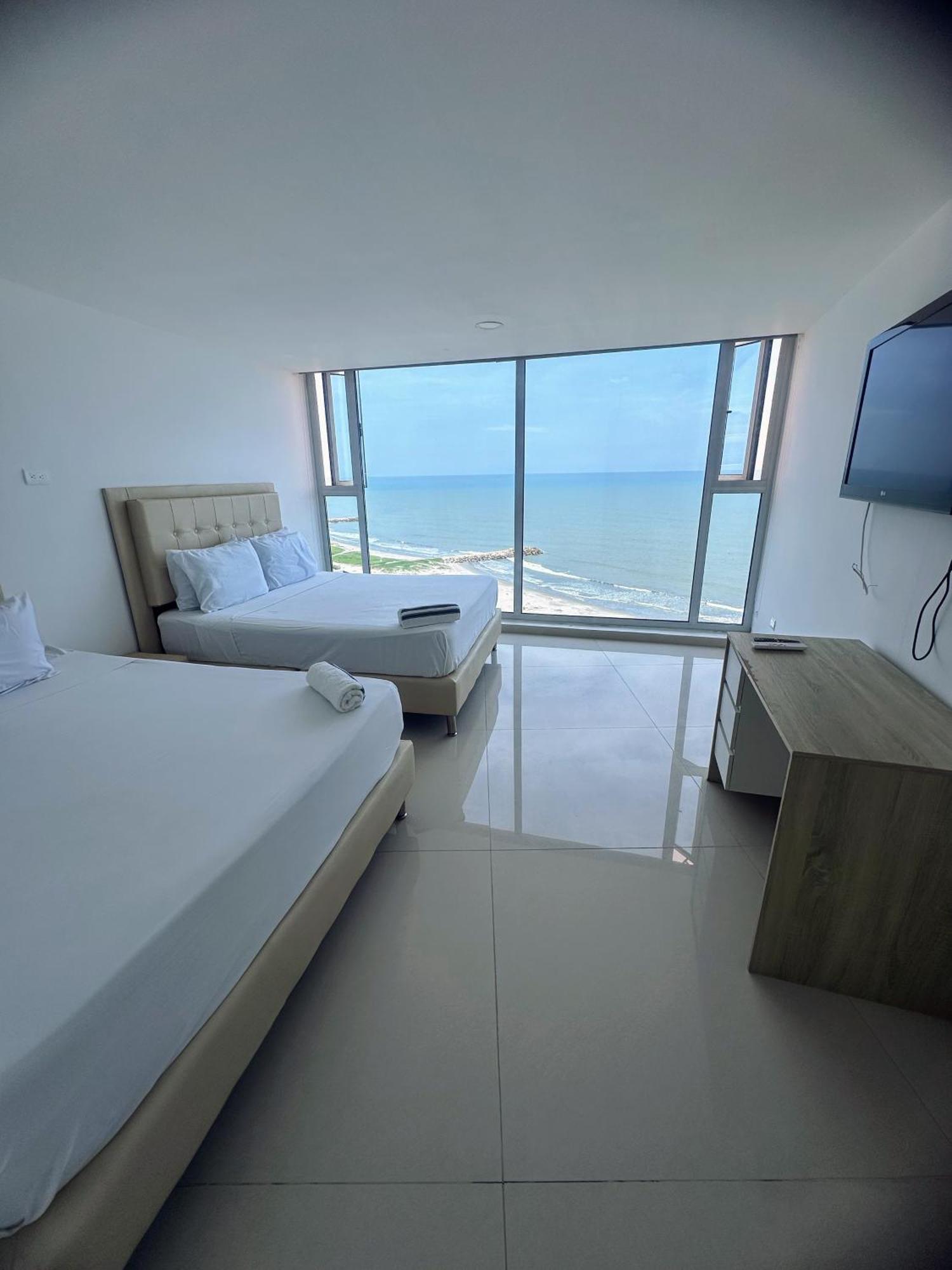 Сasa de vacaciones Amplia Casa Con Piscina A 40 Mts De Playa En Castillo Grande Cartagena