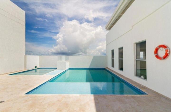 Apartamento Hermosa Vista Desde El Piso 31 Cerca A Marbella