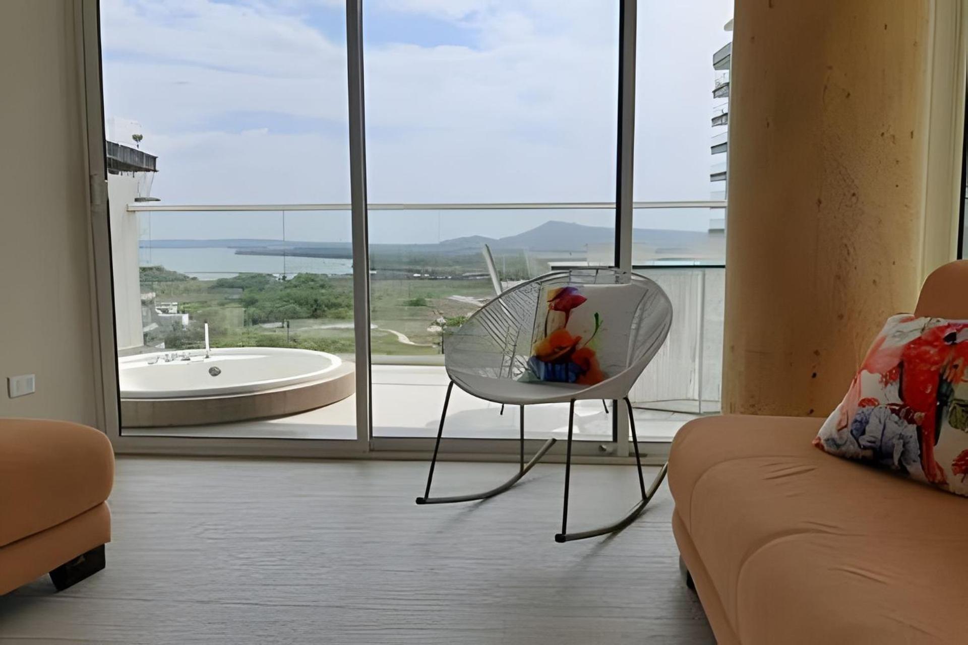 2 Jacuzzi Y Vista Mar. Frente A Playa Apartment Cartagena