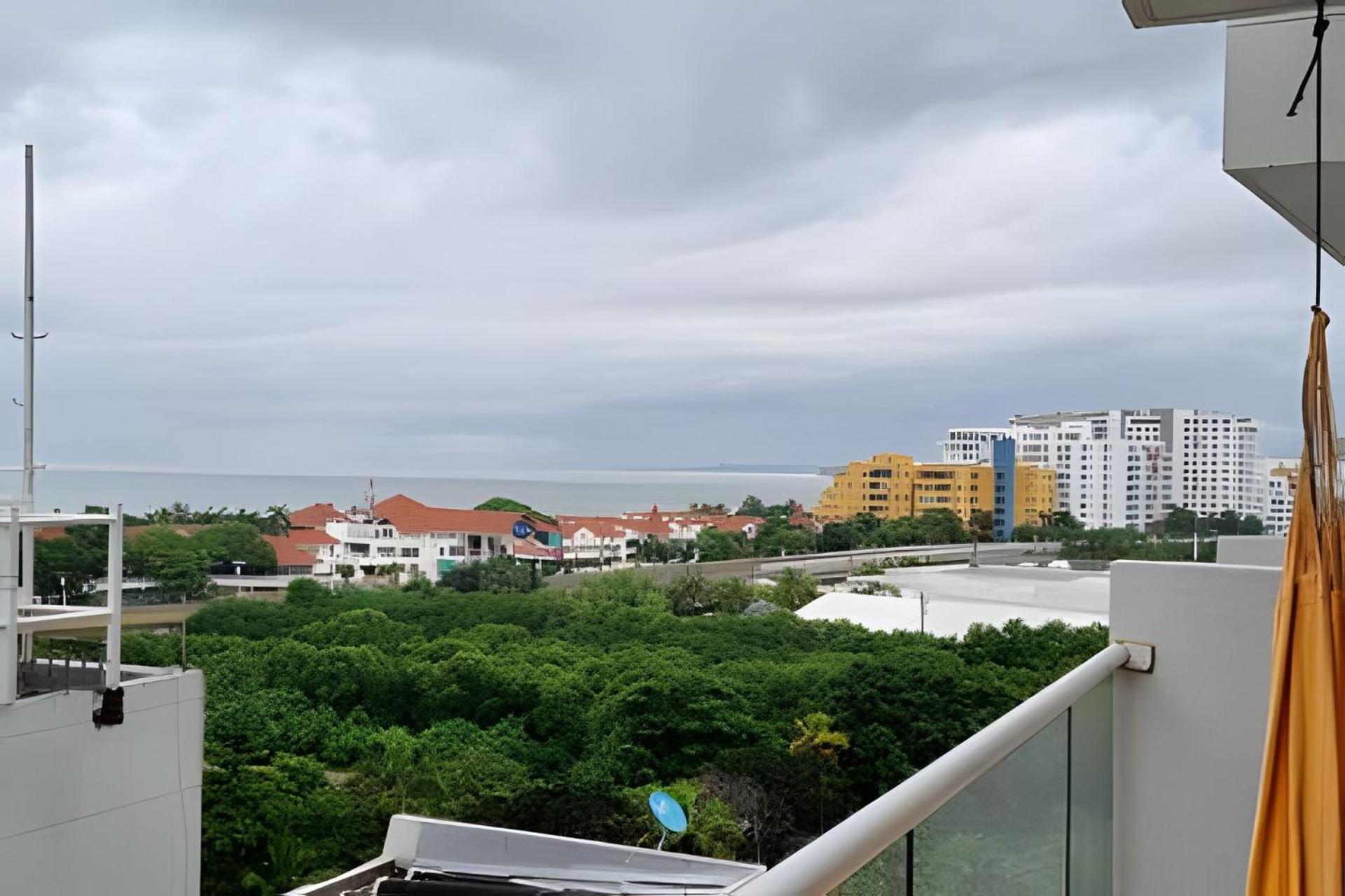 2 Jacuzzi Y Vista Mar. Frente A Playa * Cartagena