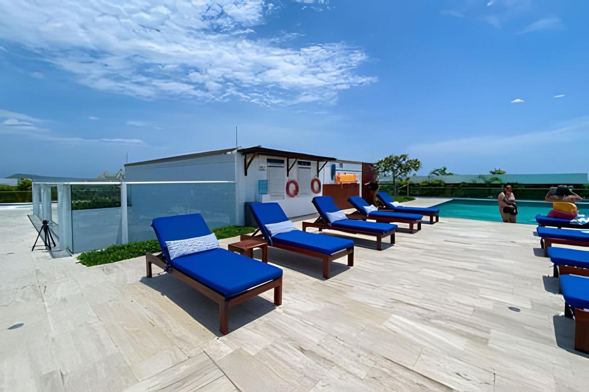 2 Jacuzzi Y Vista Mar. Frente A Playa Apartment