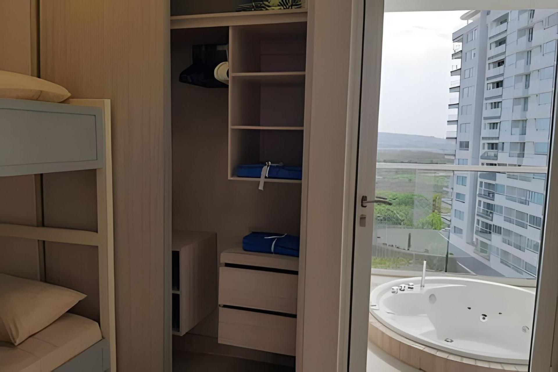 Apartment 2 Jacuzzi Y Vista Mar. Frente A Playa Cartagena