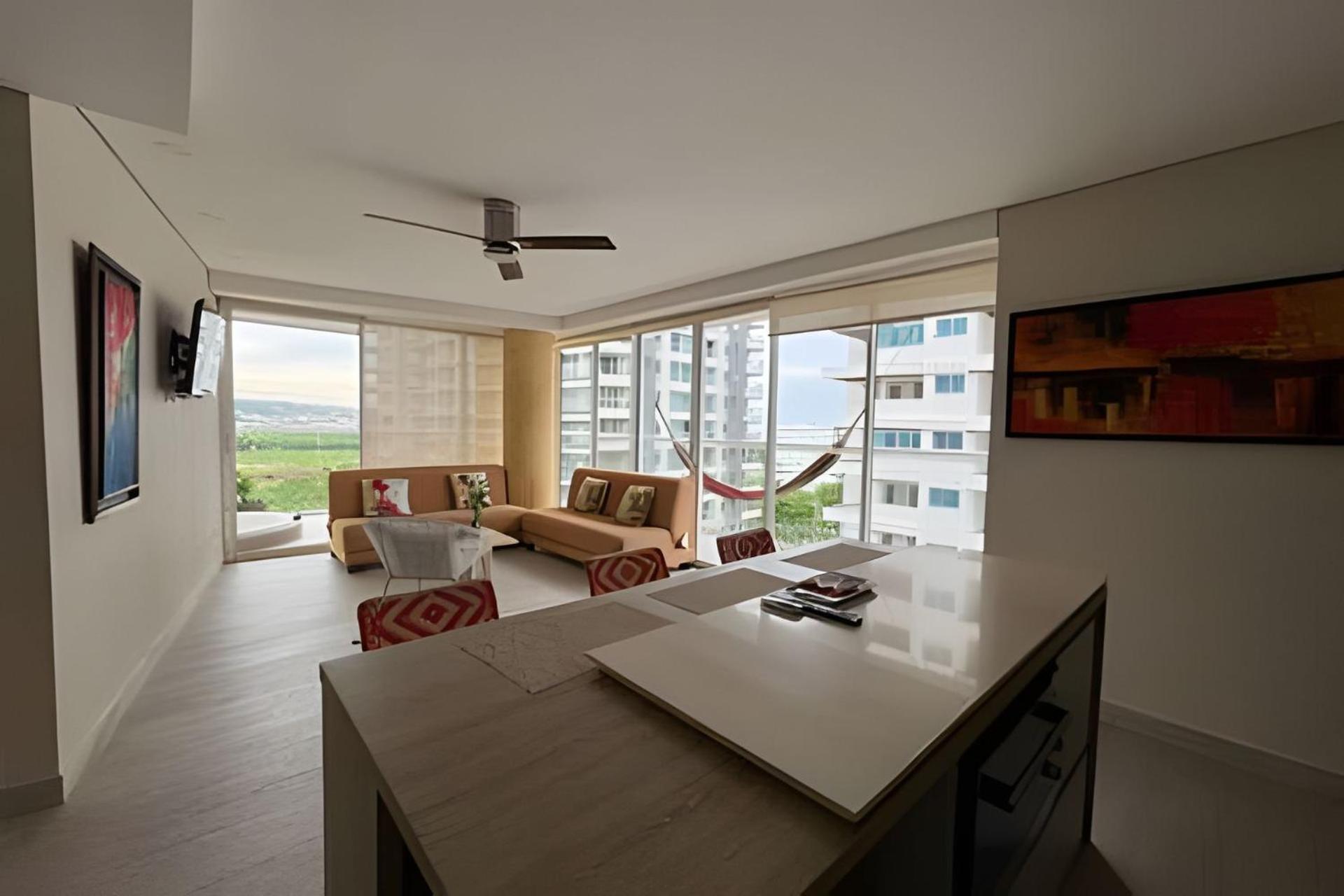 2 Jacuzzi Y Vista Mar. Frente A Playa