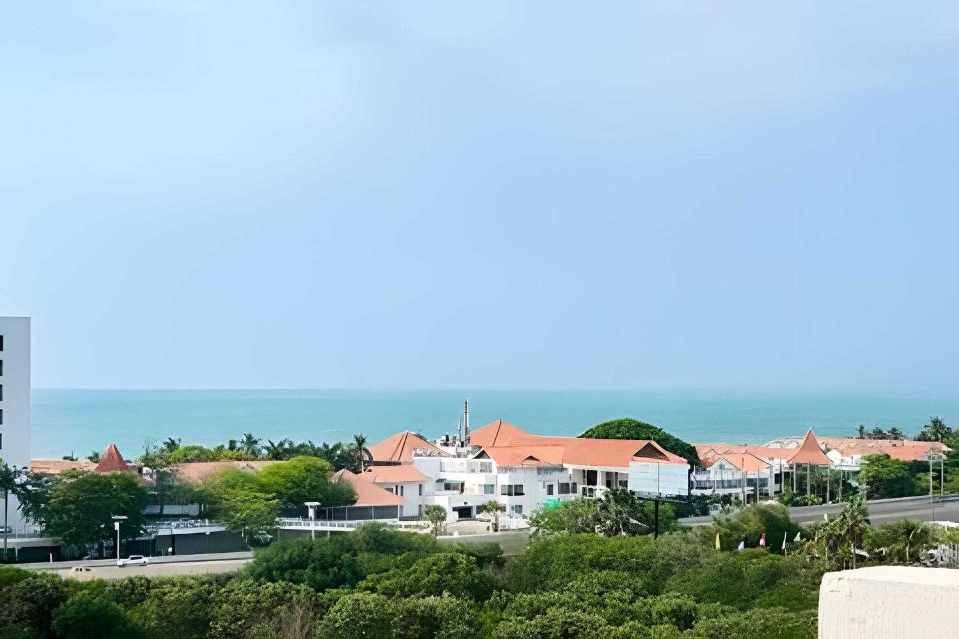 2 Jacuzzi Y Vista Mar. Frente A Playa * Cartagena