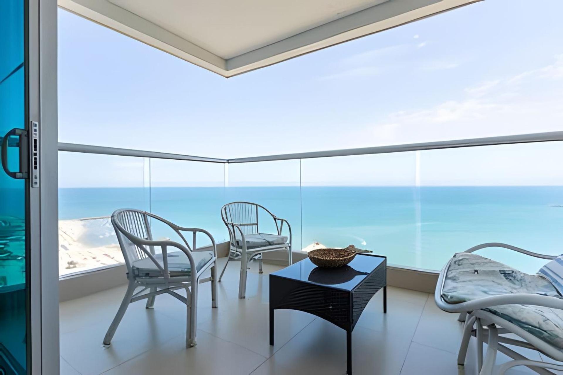 Laurdhomes Palmetto Sew View, Hot Water Cartagena