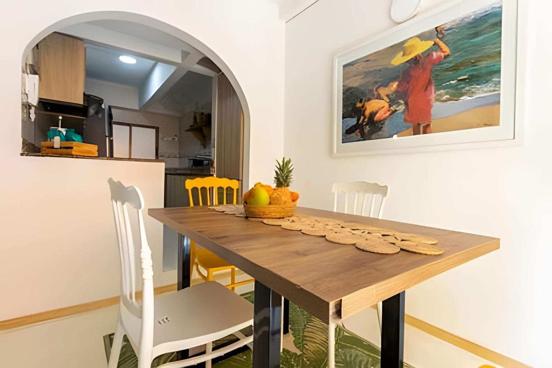 Laurdhomes Historic Center Plaza Santodomingo 3bth Cartagena
