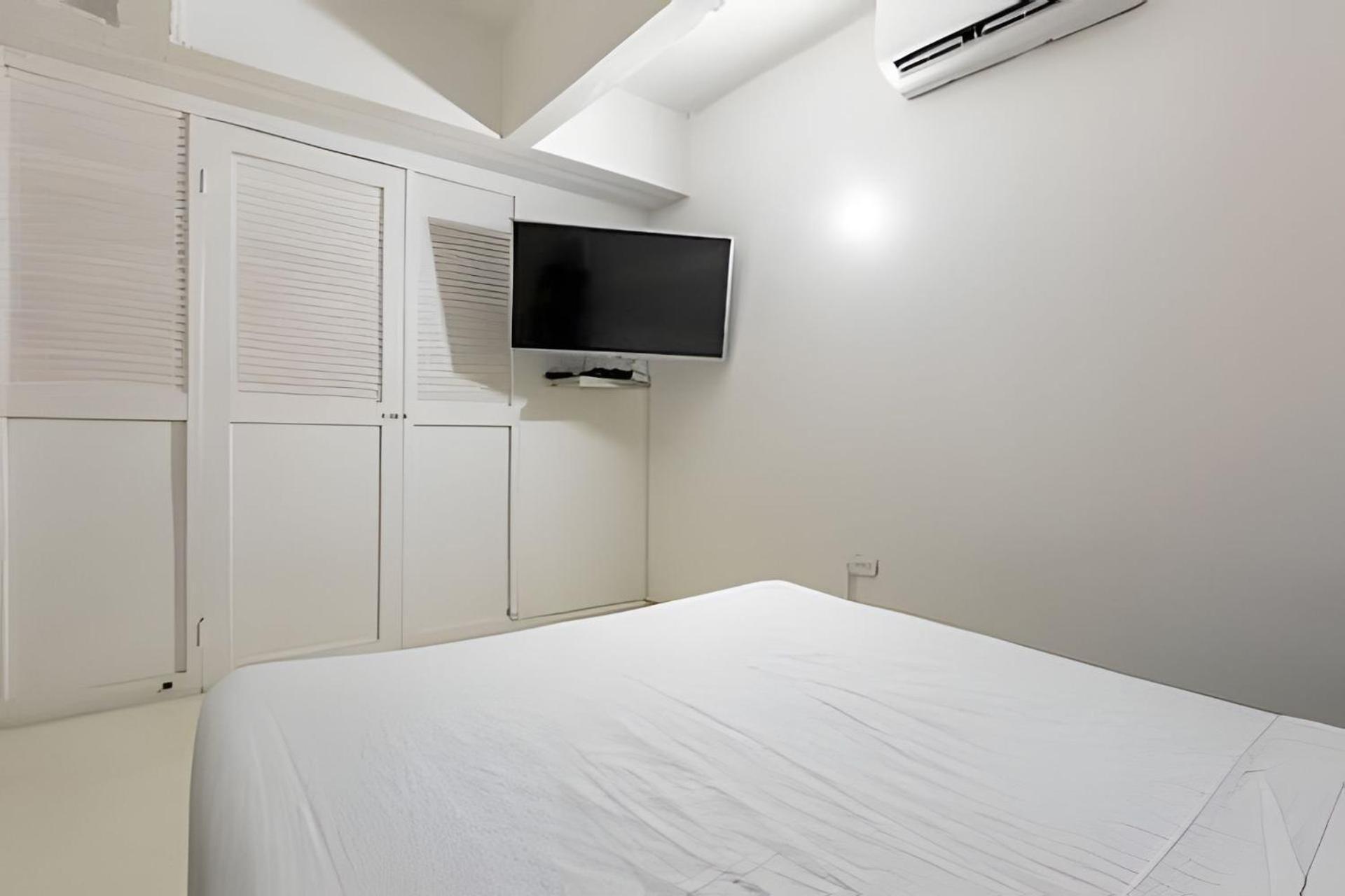 Laurdhomes Historic Center Plaza Santodomingo 3bth Cartagena