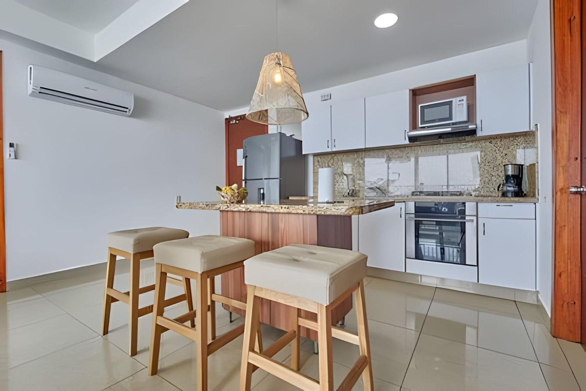 Laurdhomes Palmetto Sea View, 2rooms 2bth Hot Ware *