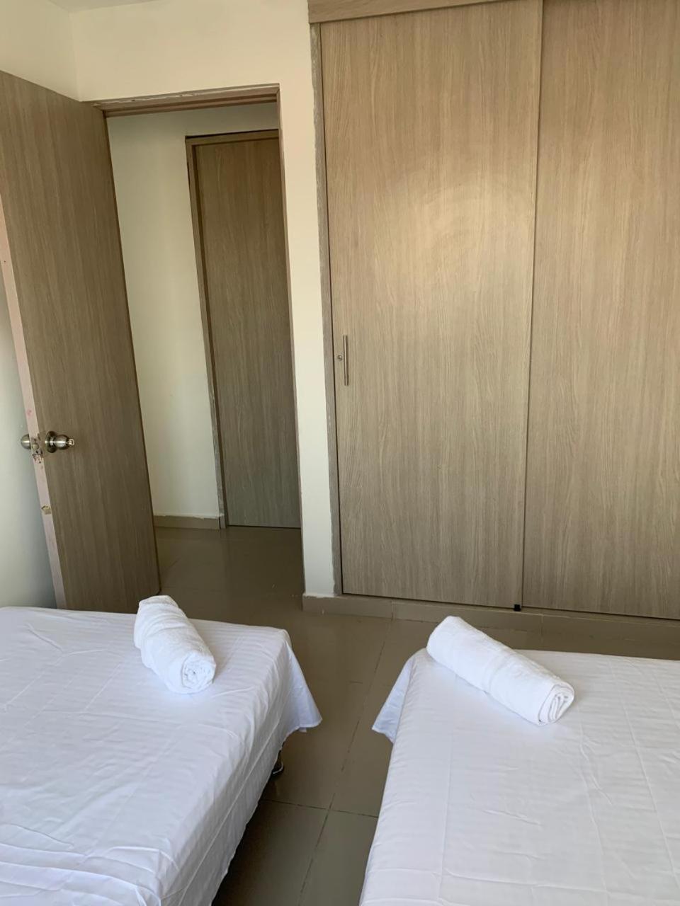 Comodo Apto 3 Hab Cerca A La Playa Apartamento *