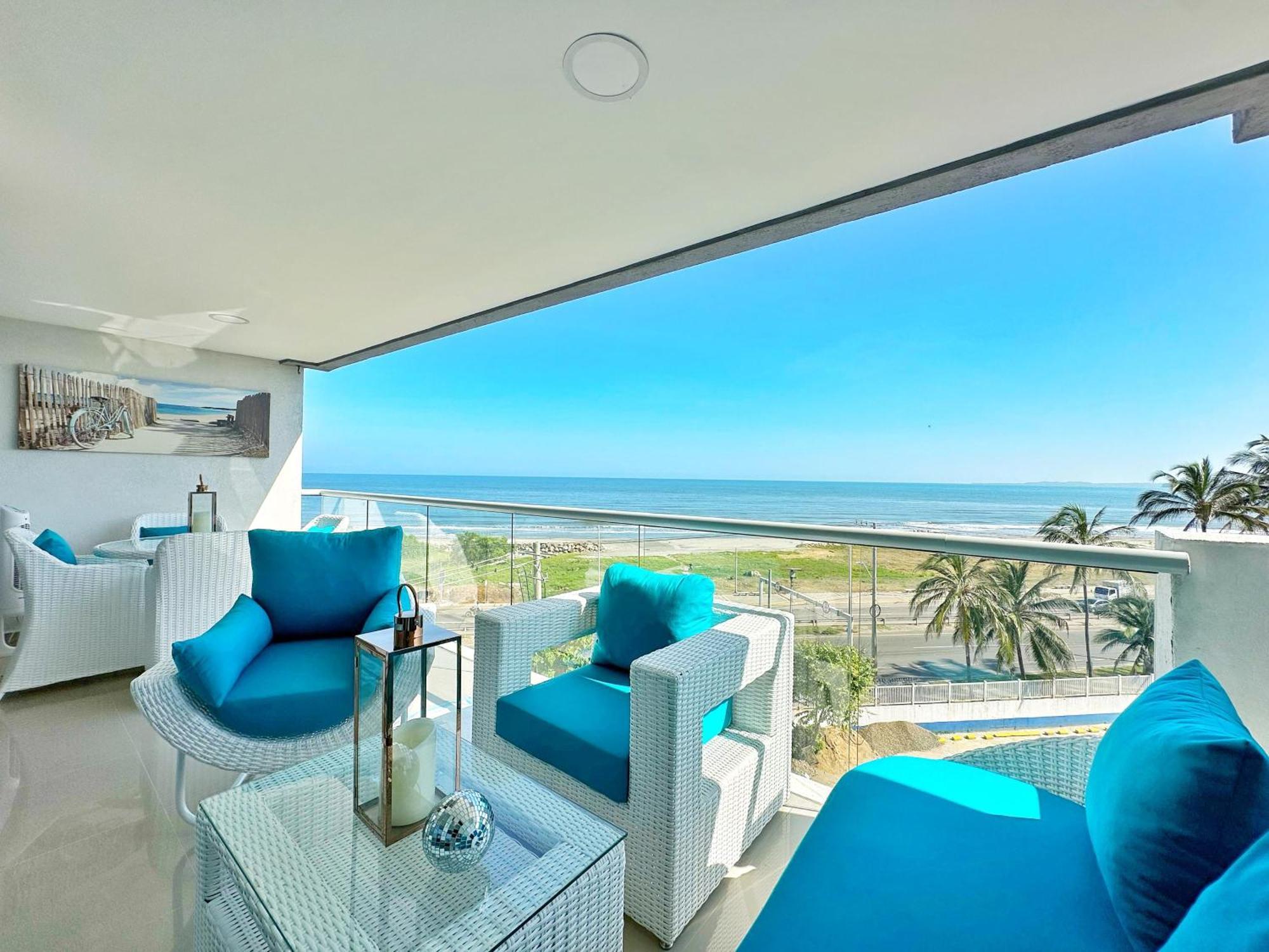 Ocean View-valentino! By Airport! Apartment