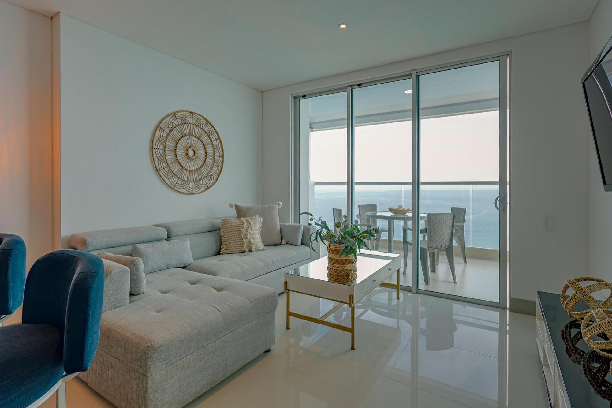 Laurdhomes Palmetto Floor 32, Sea View *