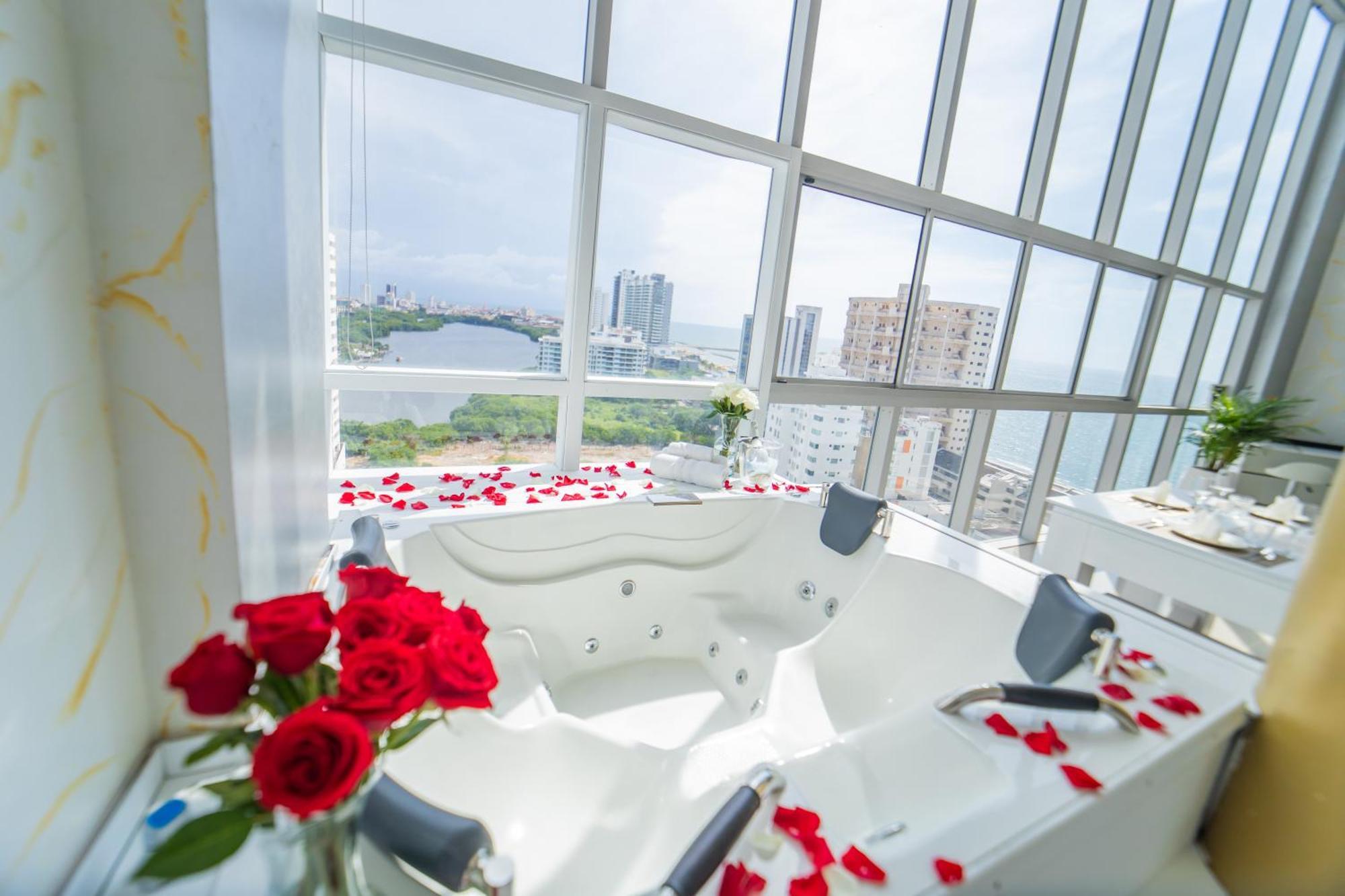 Amazing Luxury Duplex In Penthouse-style With Private Jacuzzi By Evintra Cartagena