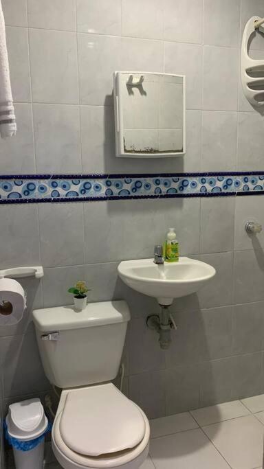 Comodo Apartamento