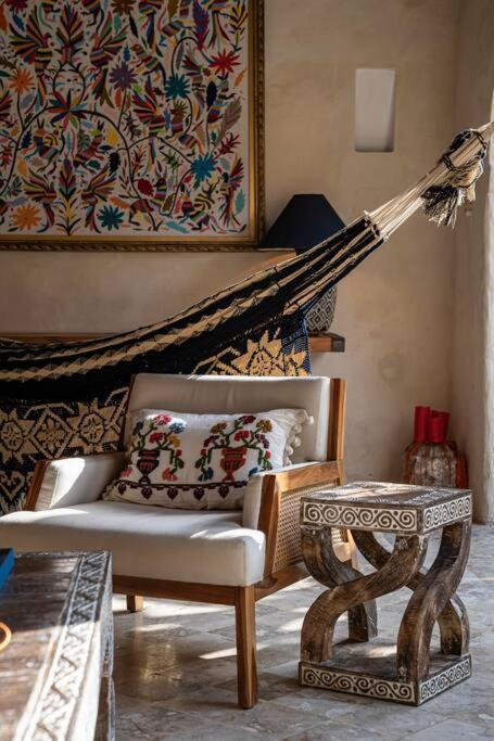 Luxury Tropical In Historic *