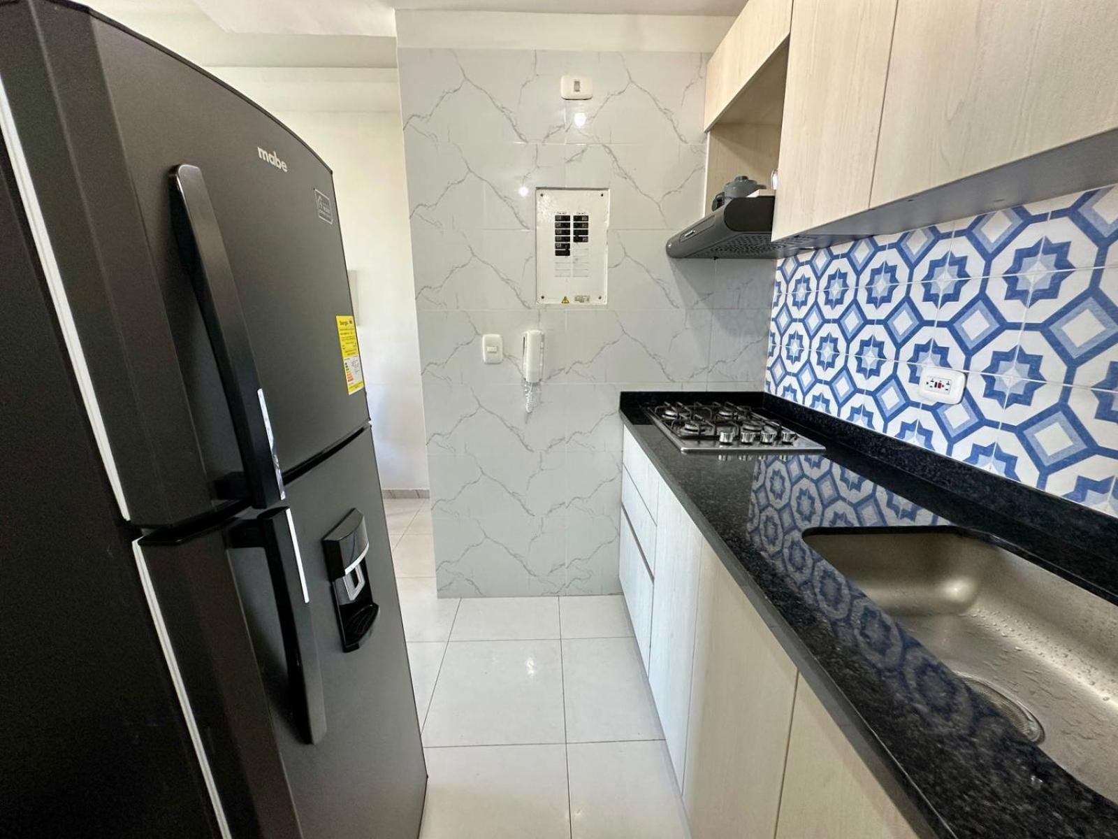 Apartamento Hermosa Vista Desde El Piso 31 Cerca A Marbella