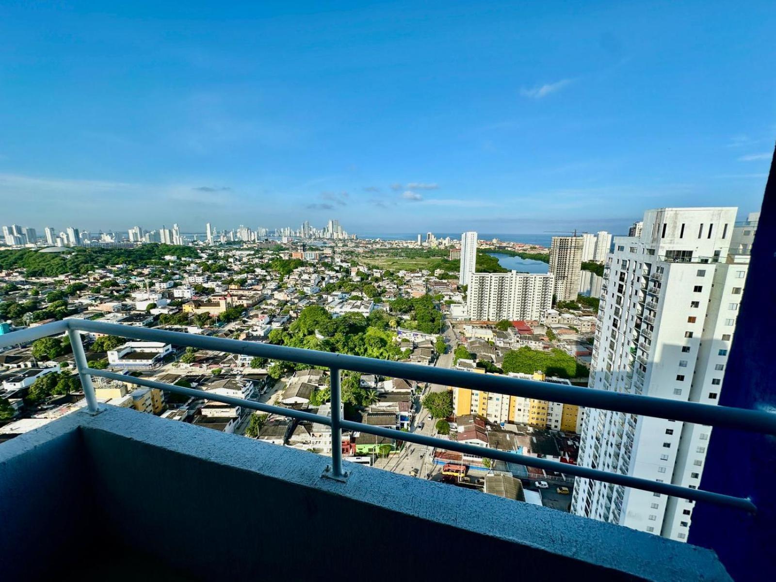 Hermosa Vista Desde El Piso 31 Cerca A Marbella Apartamento Cartagena