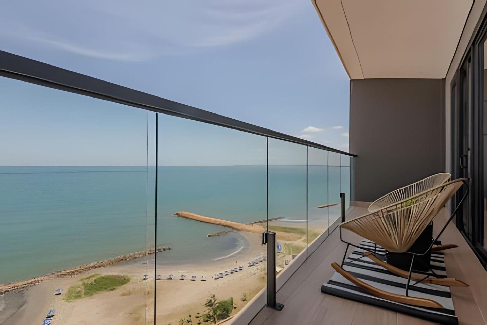 Stunning Sea View And Historic Center 20th Fl/ 2br *
