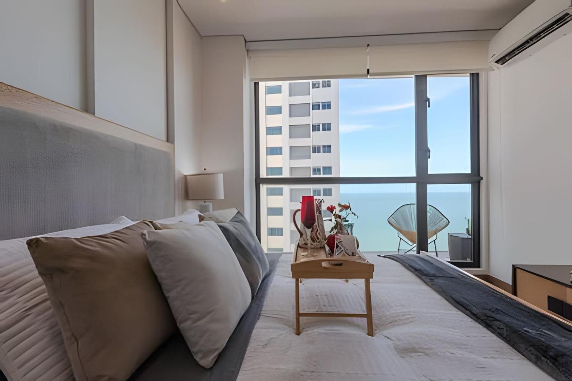 Stunning Sea View And Historic Center 20th Fl/ 2br