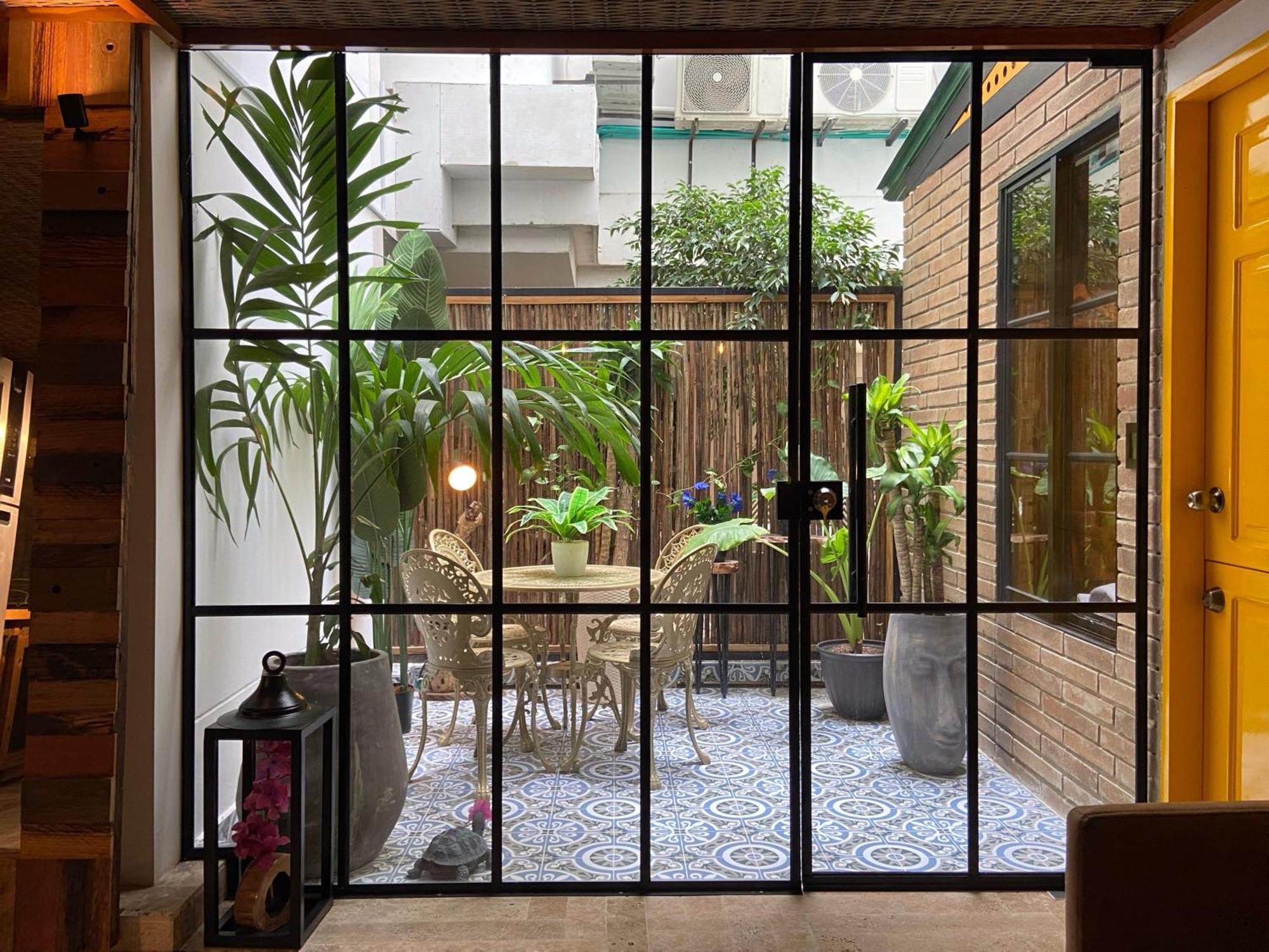 Luxury House With Sleek Terrace In Сasa de vacaciones *