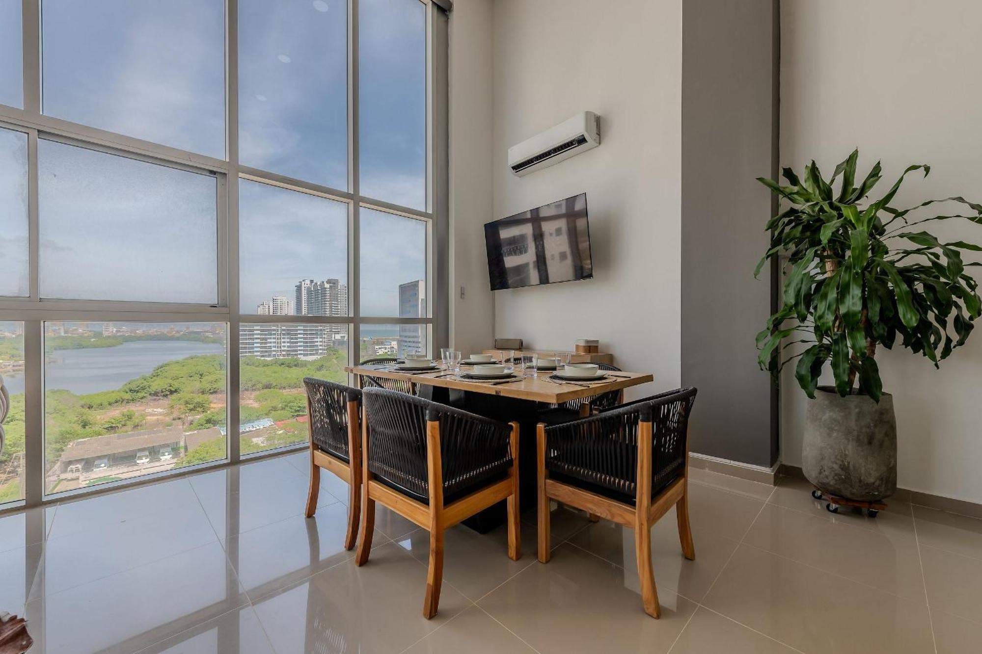 Modern 3br Duplex Apt. Great View And Location