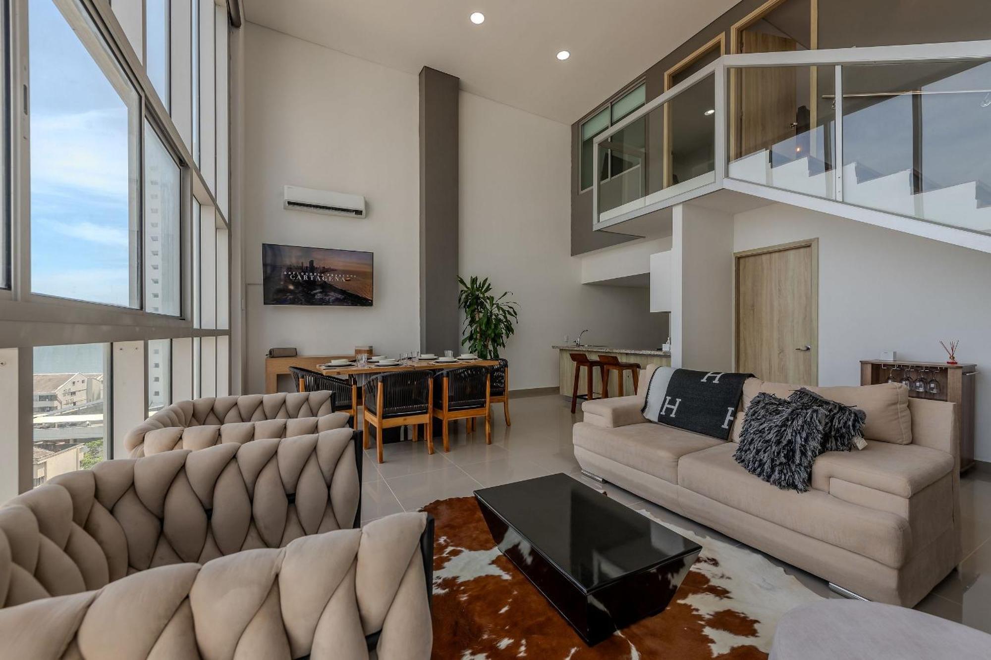 Modern 3br Duplex Apt. Great View And Location