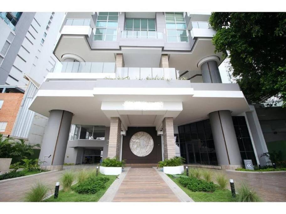Apartment Luxury - Stunning Sea View *
