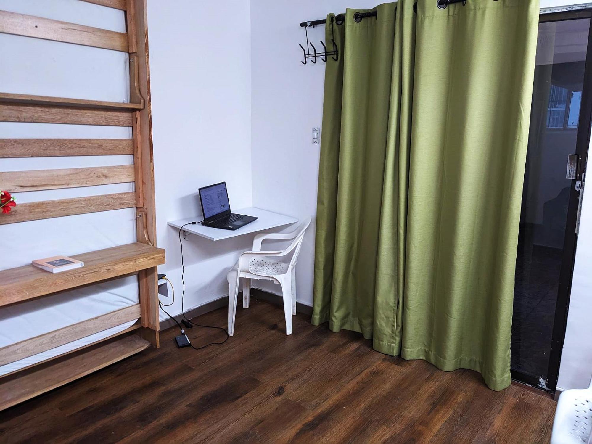 Hostal Acuavista *