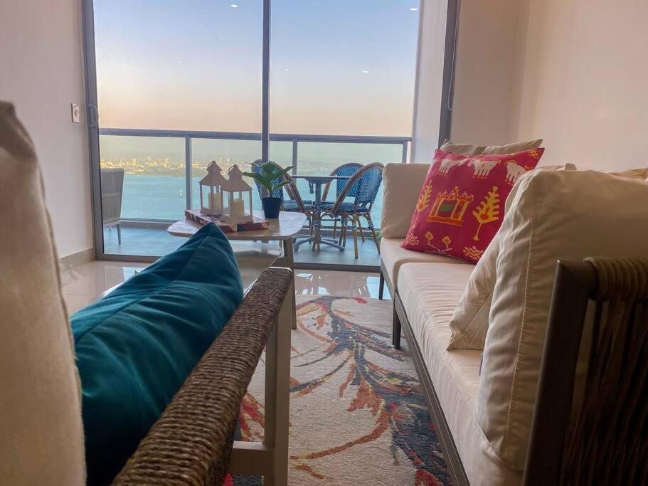 I Bedroom Luxury Infinitum View Apartment *