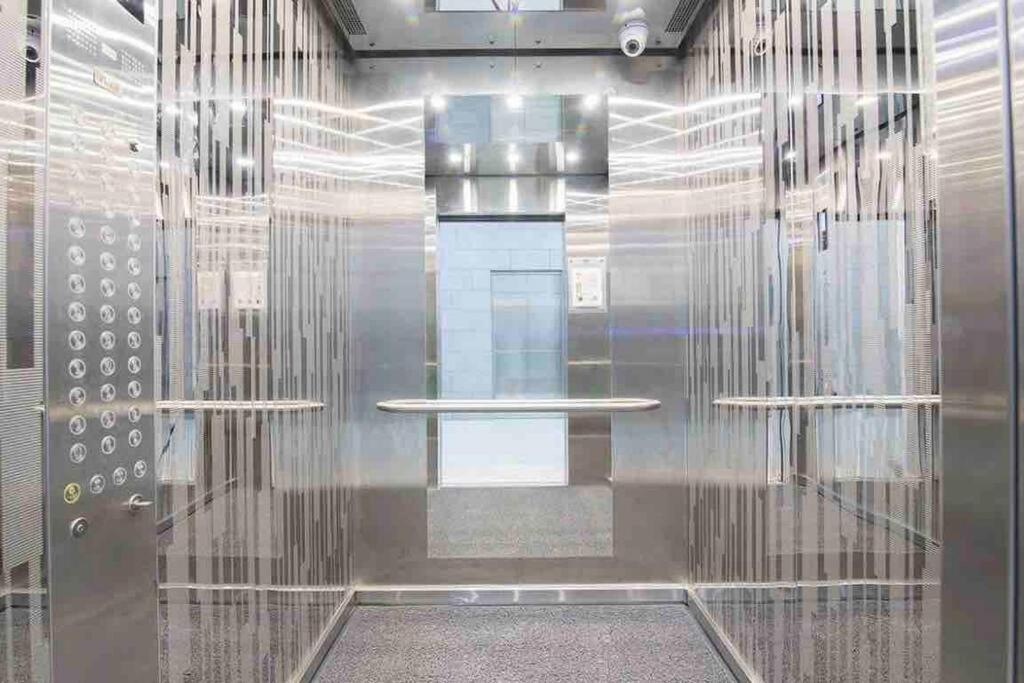 I Bedroom Luxury Infinitum View Apartment