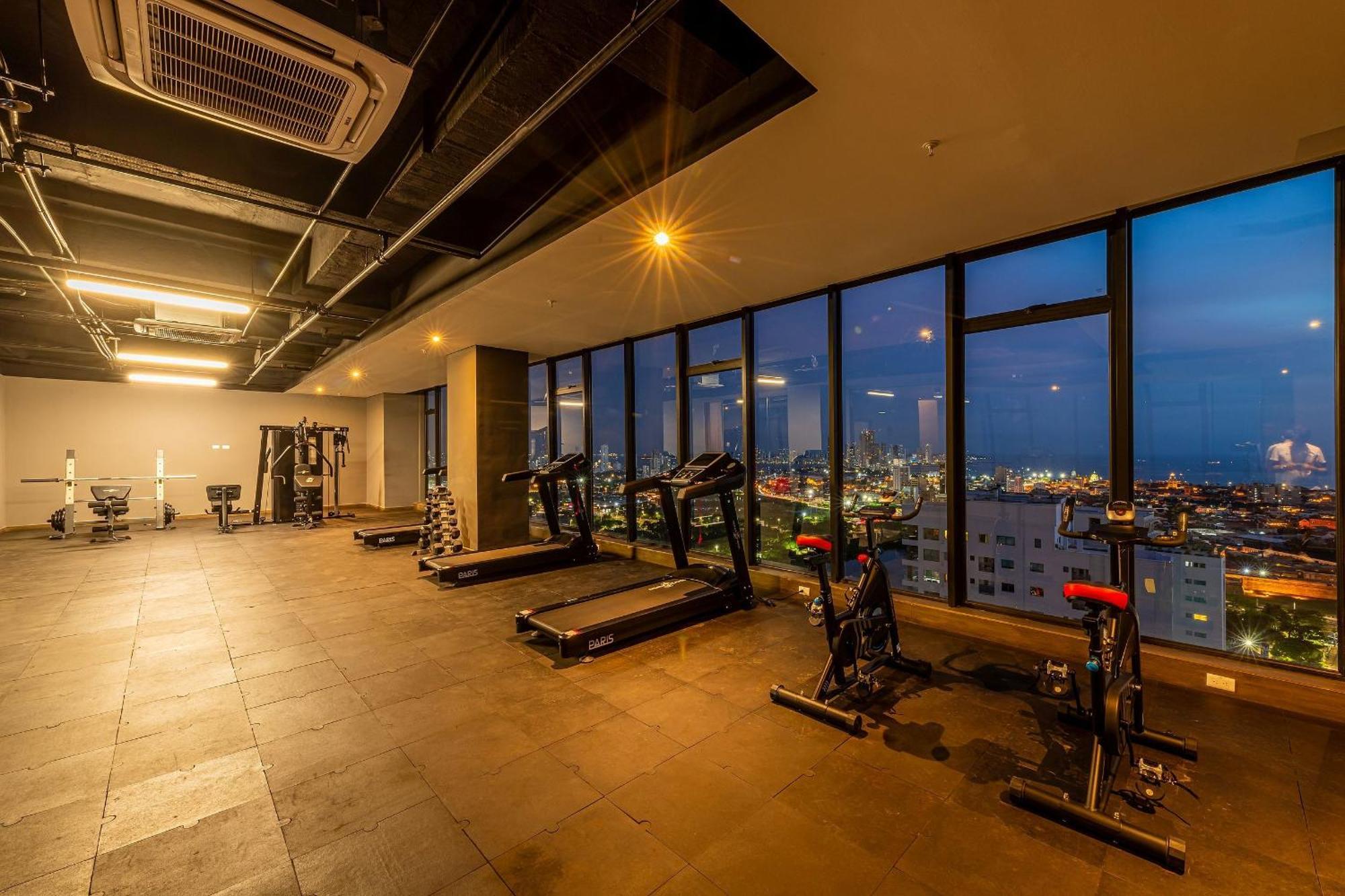 Stunning Sea View And Historic Center 20th Fl/ 2br Apartamento *