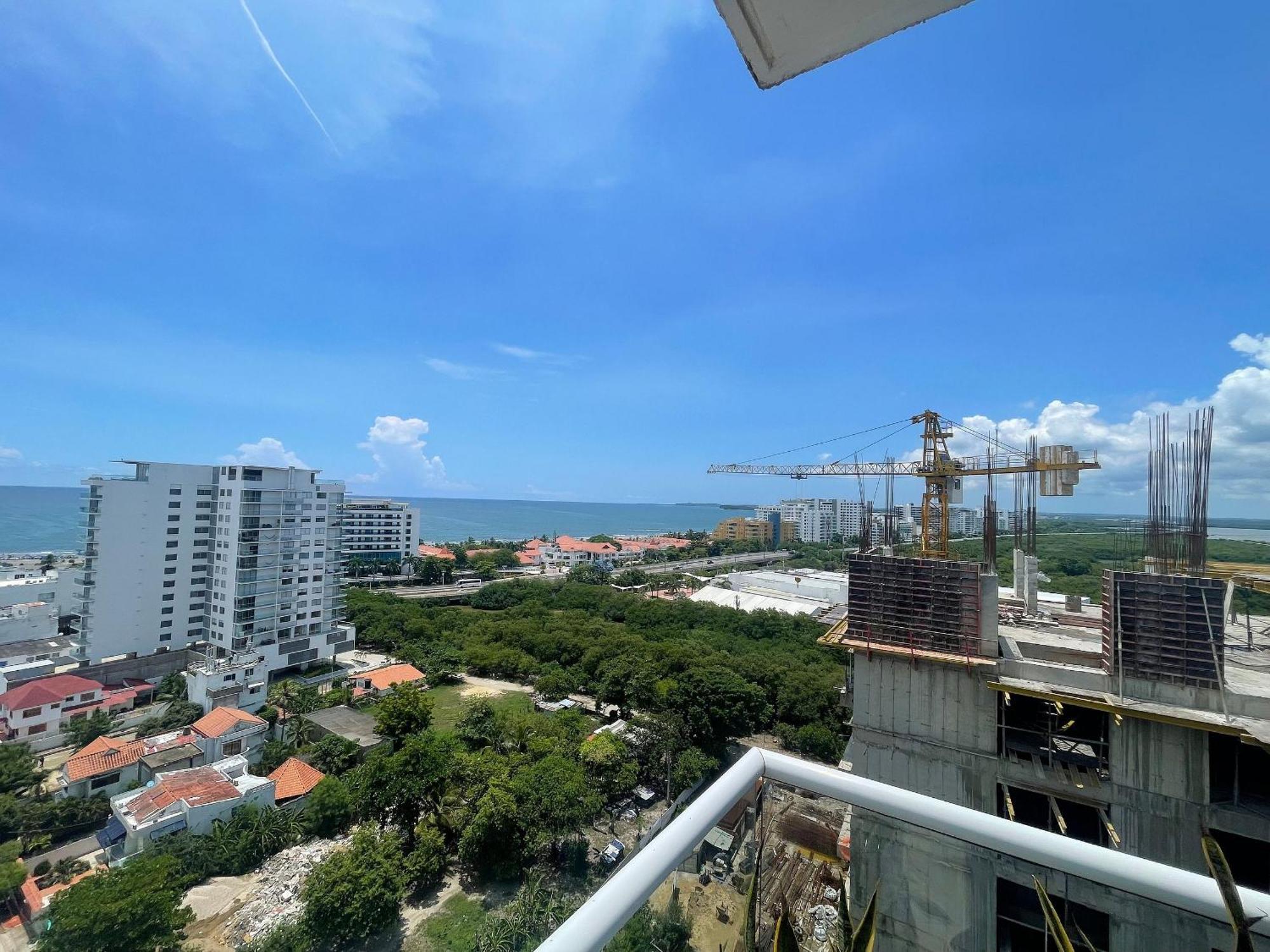 Luxury 2br Jacuzzi Sea View 14th Floor Apartamento