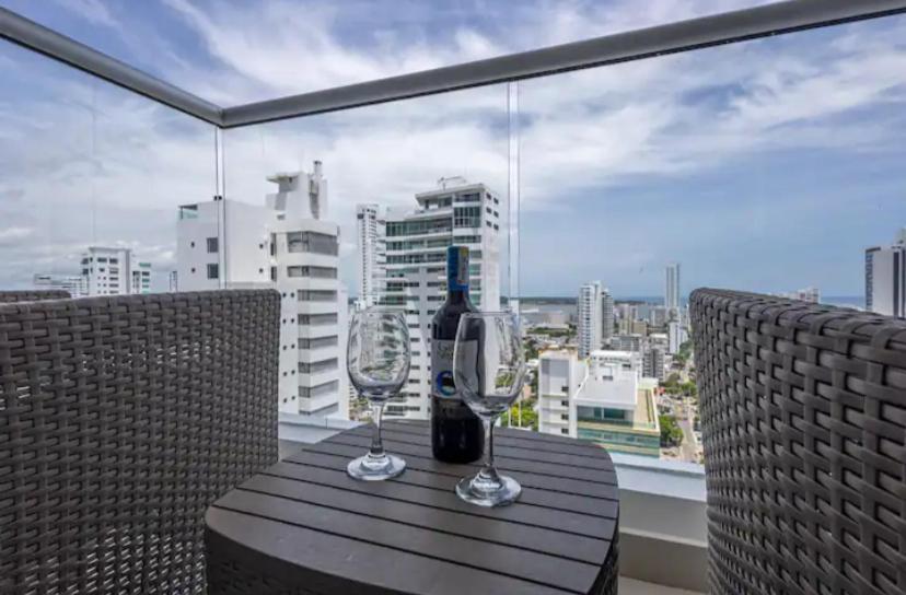 Espectacular Duplex En Bocagrande Con Vista Al Mar Y La Bahia