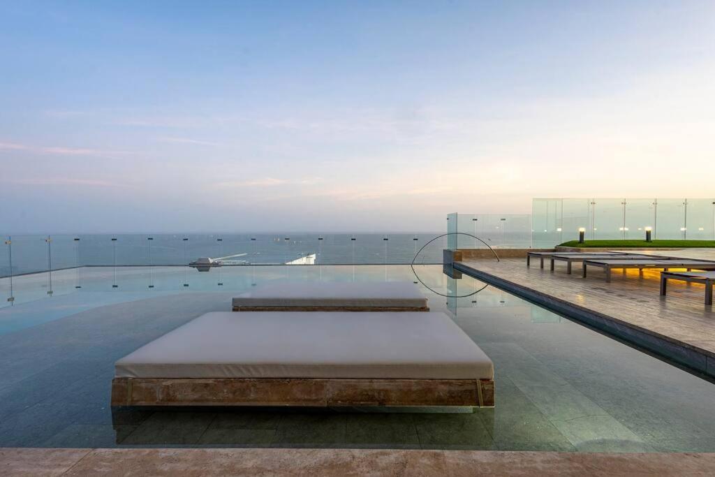 New Vibrant & Memorable In Cartagena, Col