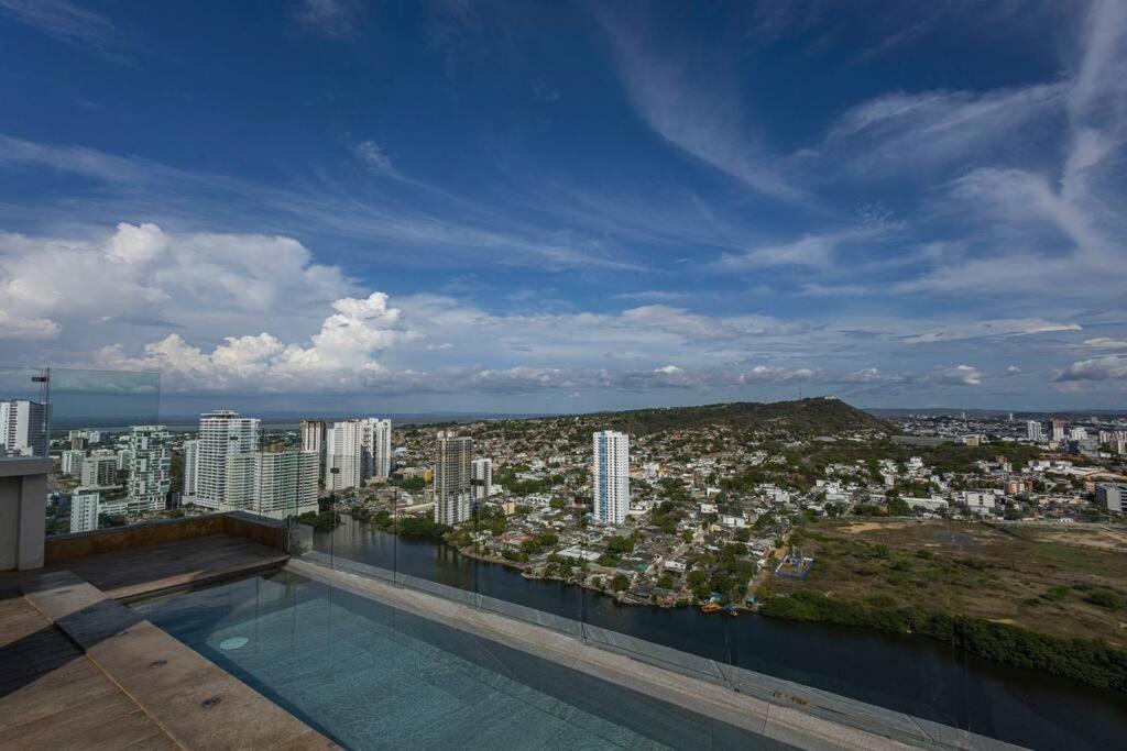 New Vibrant & Memorable In Cartagena, Col *