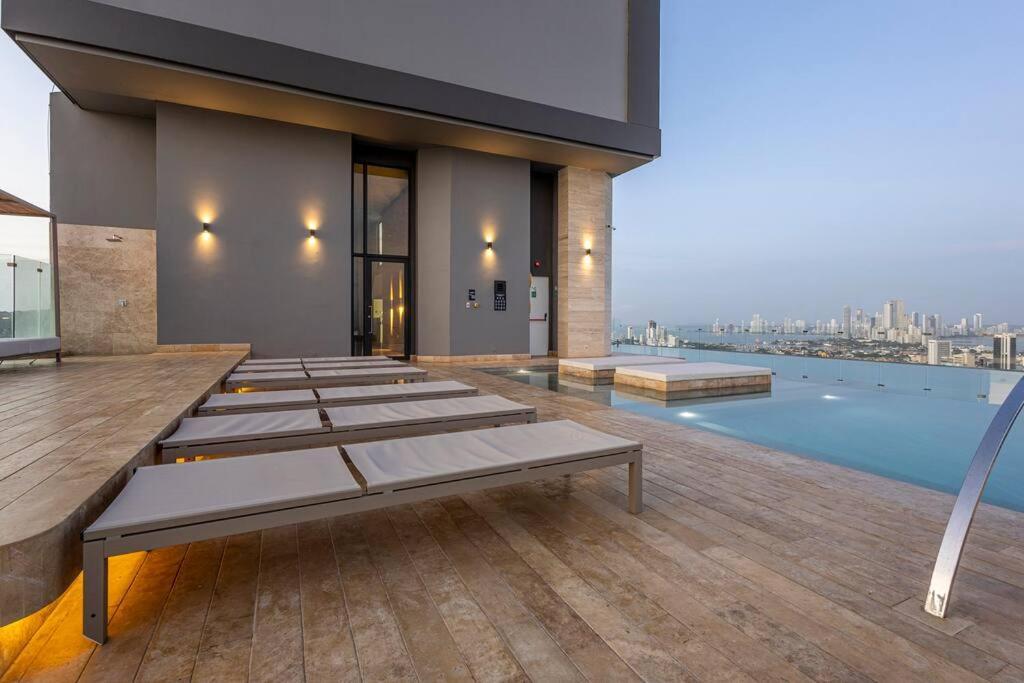 New Vibrant & Memorable In Cartagena, Col * Cartagena