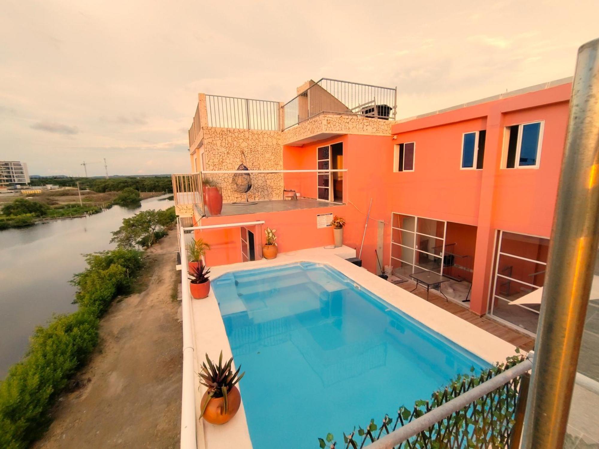 Harmony Deluxe Cartagena