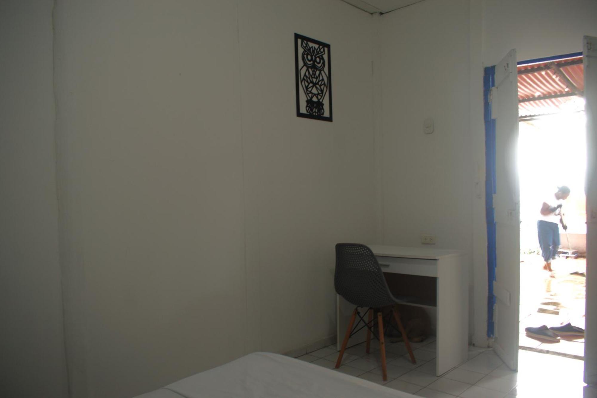 Hostal Hosting And Travel Services 420 Cartagena