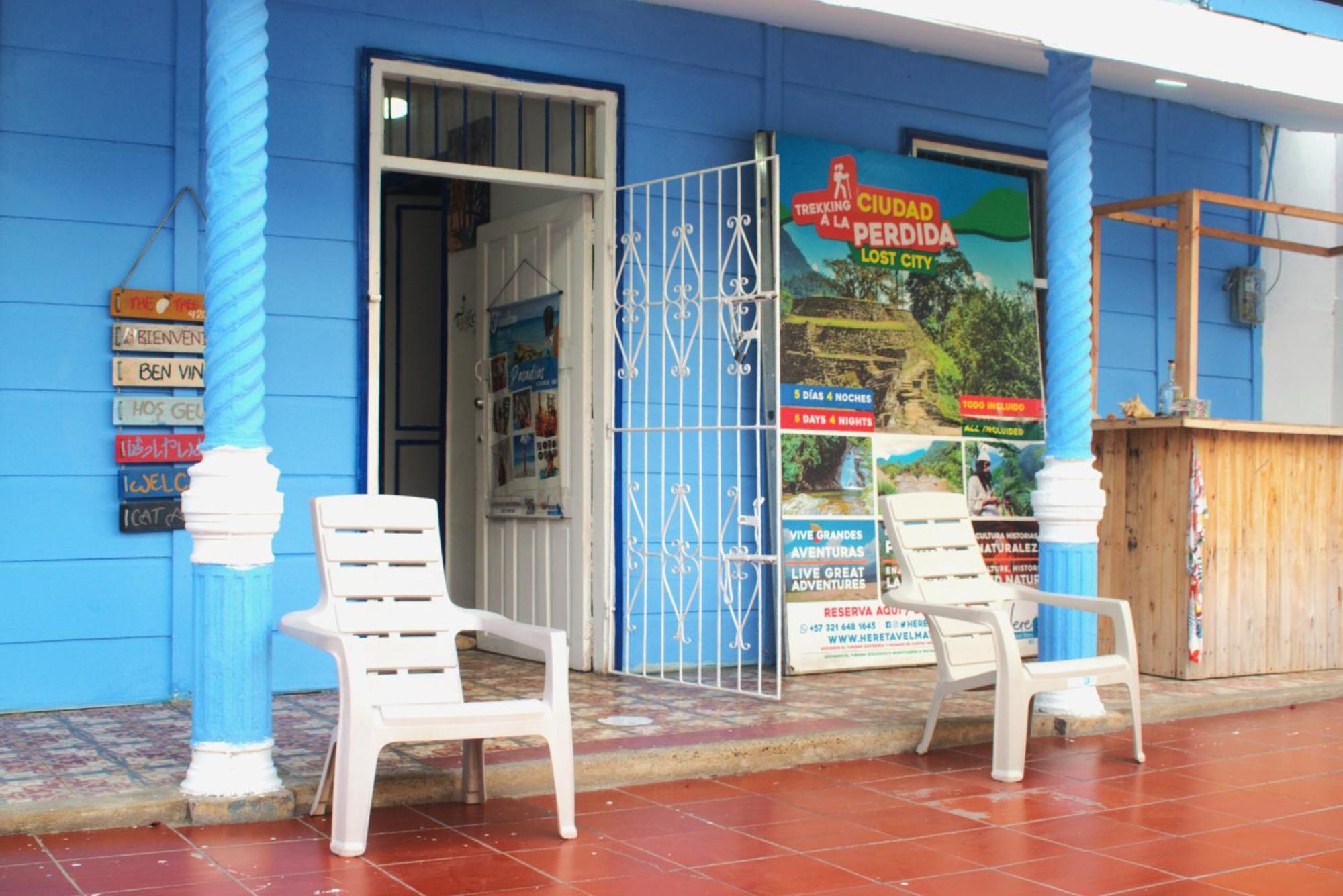 Hosting And Travel Services 420 *