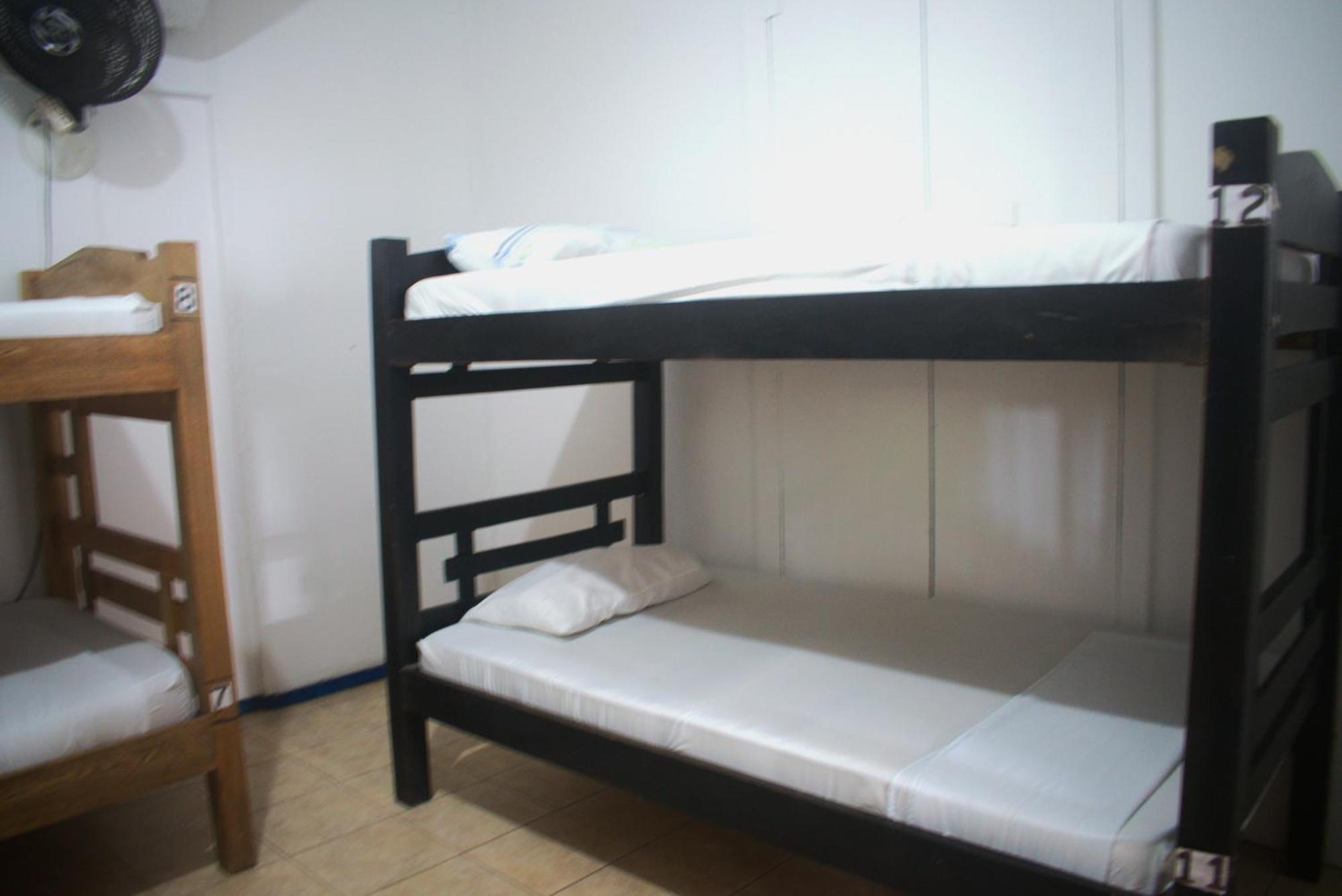 Hosting And Travel Services 420 Hostal