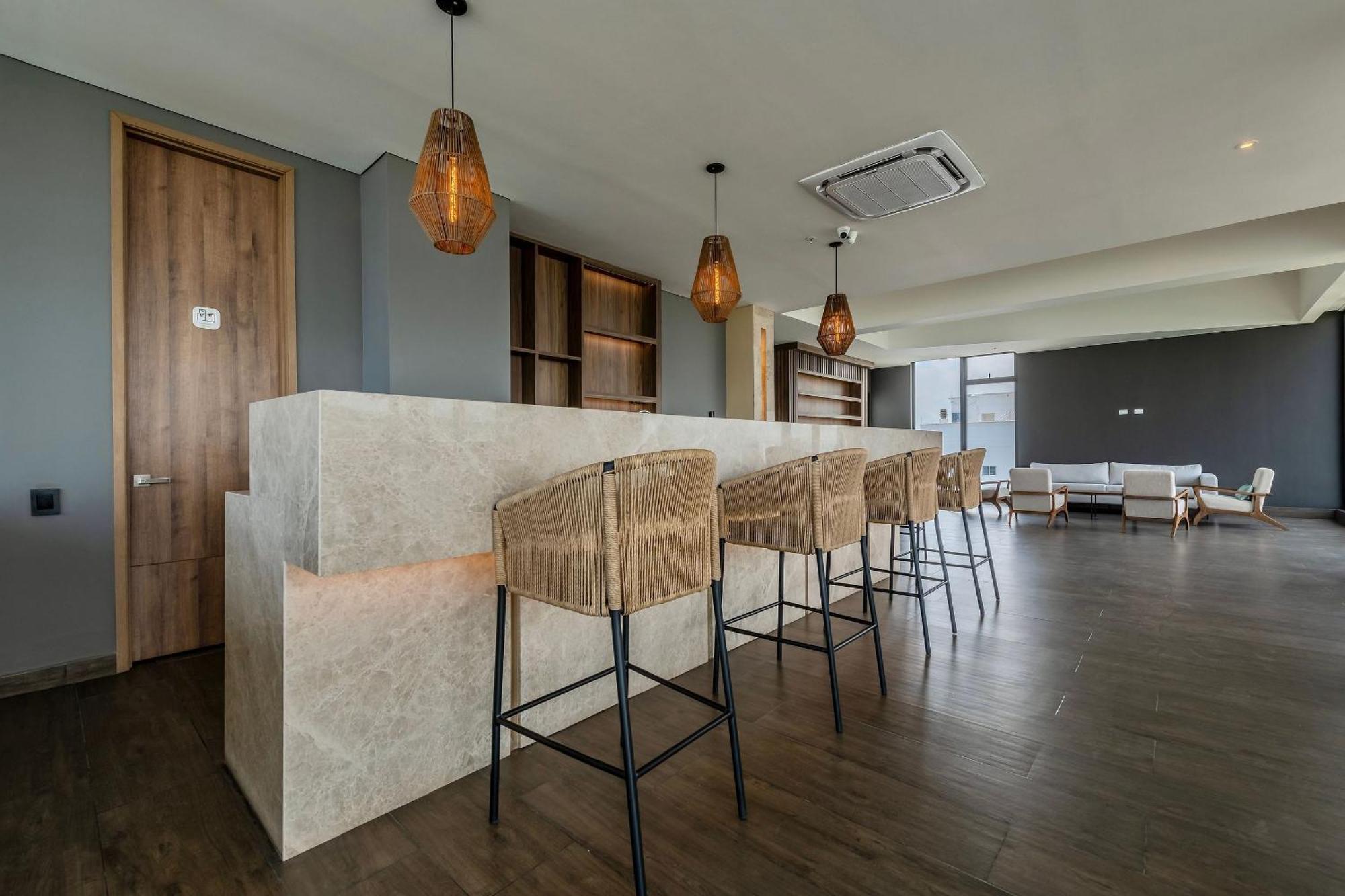 Stunning Sea View And Historic Center 20th Fl/ 2br Apartamento