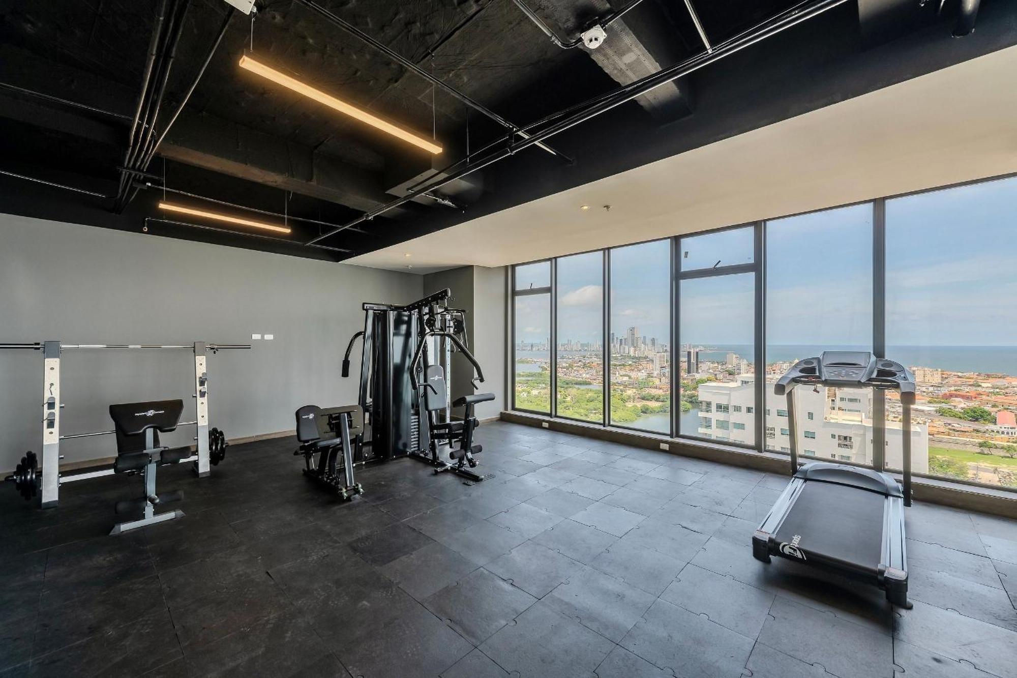 Stunning Sea View And Historic Center 20th Fl/ 2br *