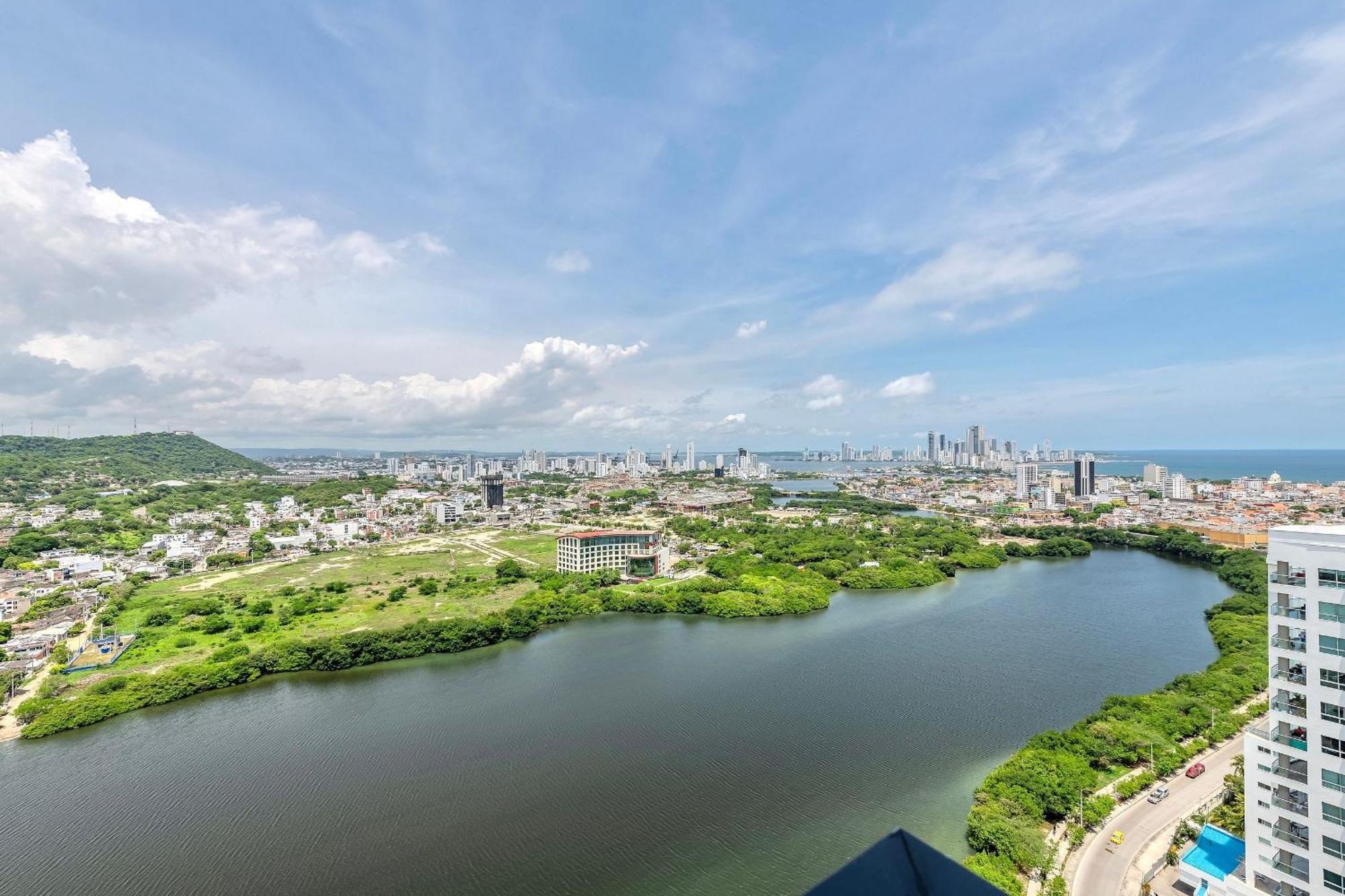 Stunning Sea View And Historic Center 20th Fl/ 2br Apartamento *