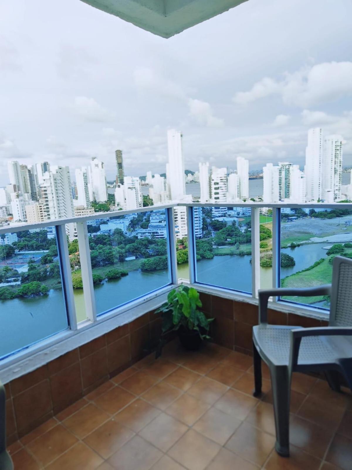 Vista Al Mar Piso 21 Apartment *