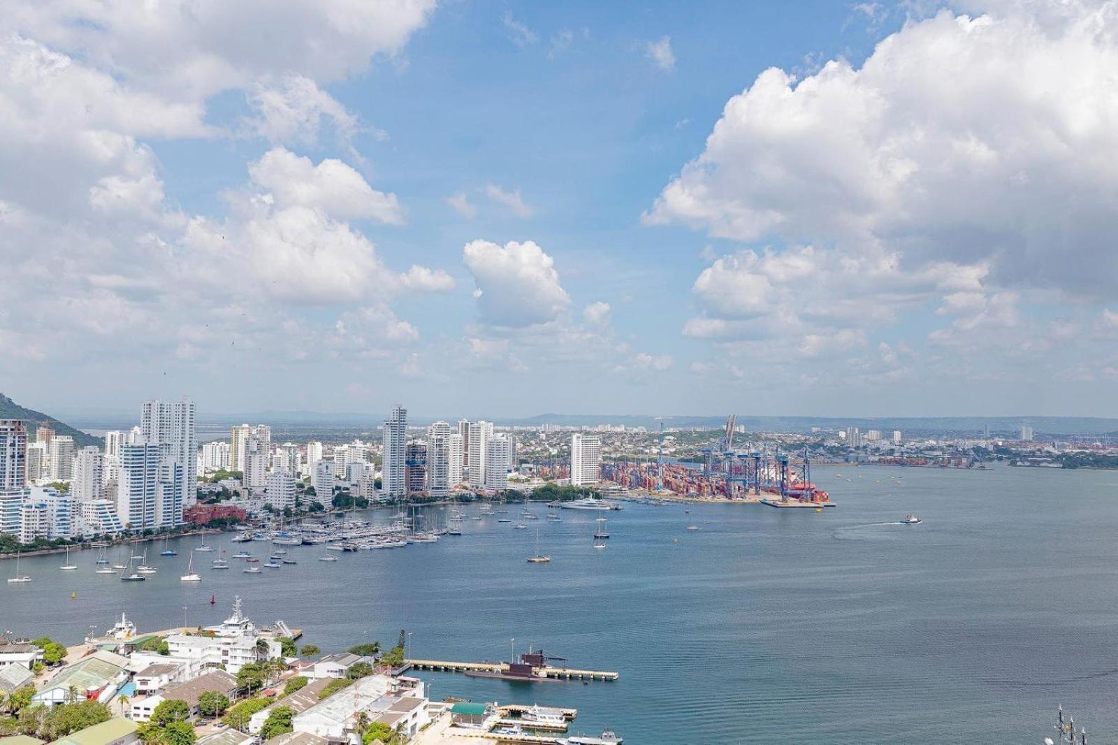 Premium , Floor 25 H2 * Cartagena