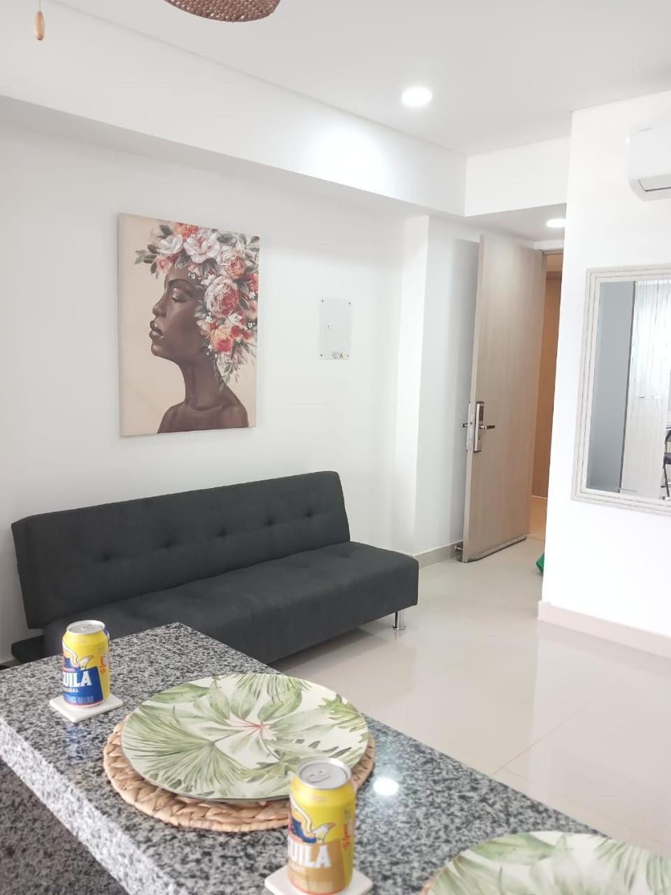 Aeropuerto A Un Minuto Apartamento