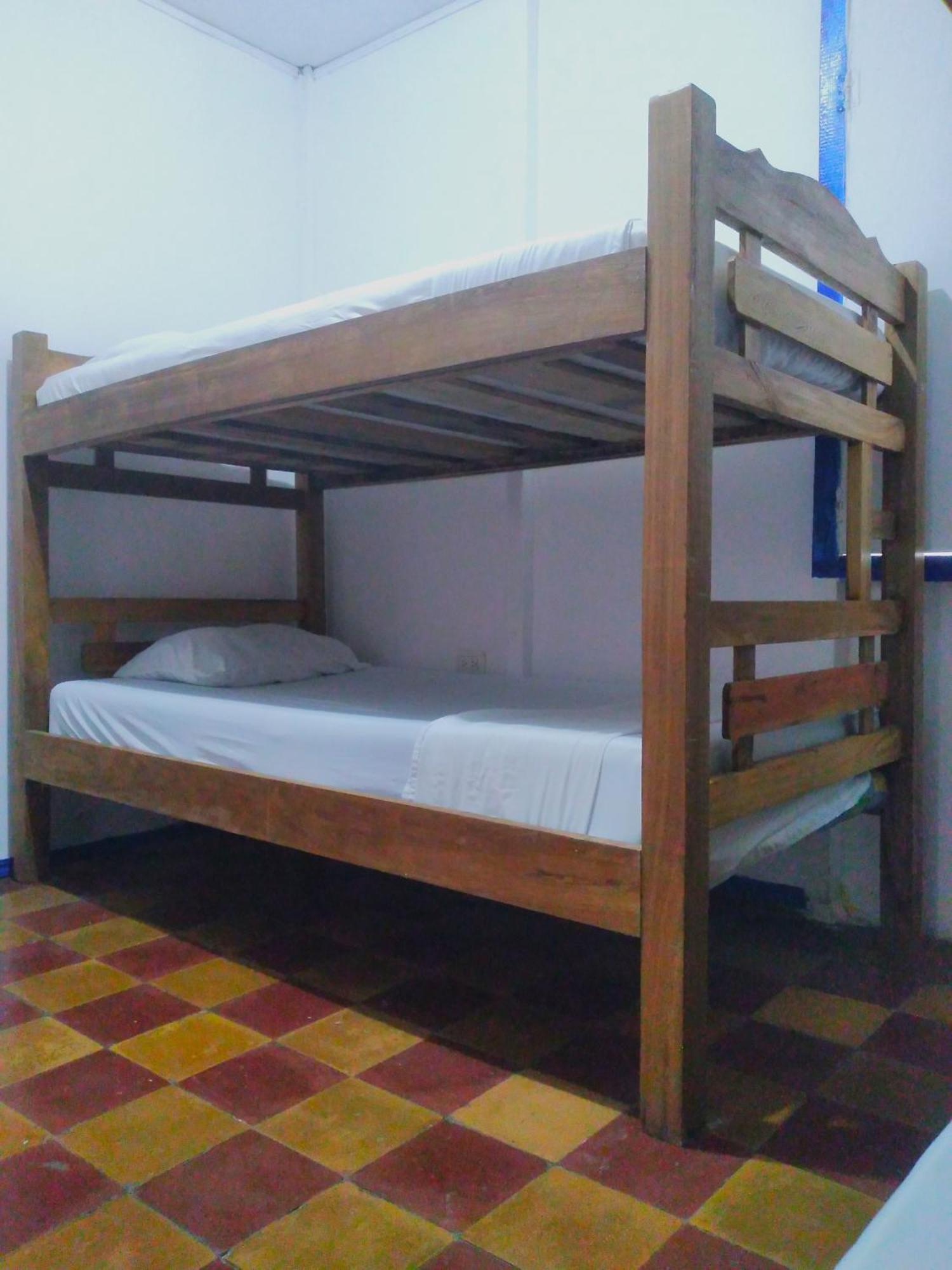 Hostal Hosting And Travel Services 420 Cartagena